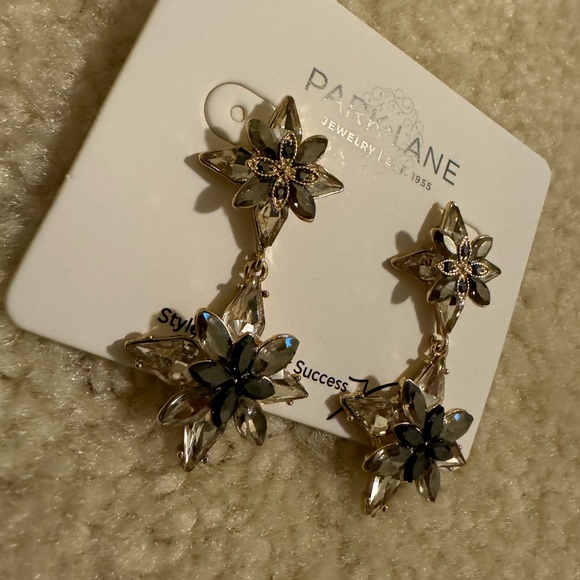 Park Lane Festive Holiday Fortune Earrings - Picture 2 of 2
